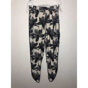 Cute floral joggers/loose pants